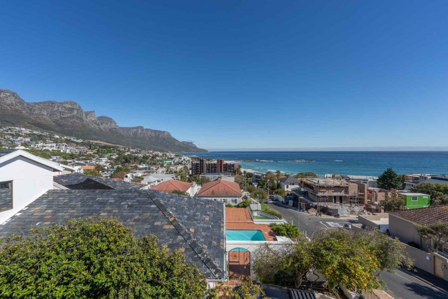 8 Bedroom Property for Sale in Camps Bay Western Cape